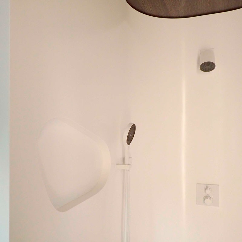 badkamer-douche in corian -rond