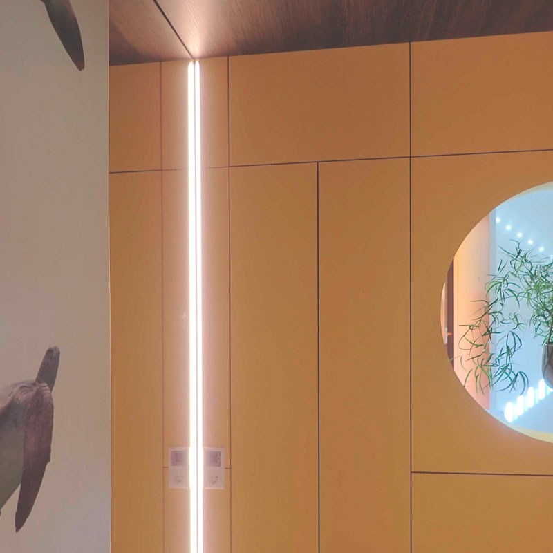 badkamer-douche in corian-spiegel