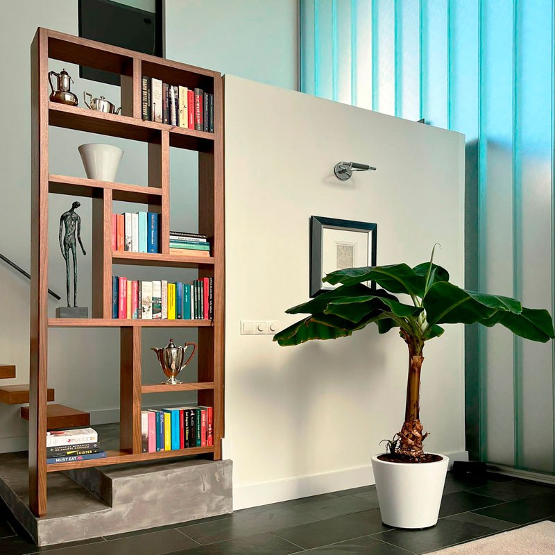 roomdivider op maat gemaakt in noten fineer