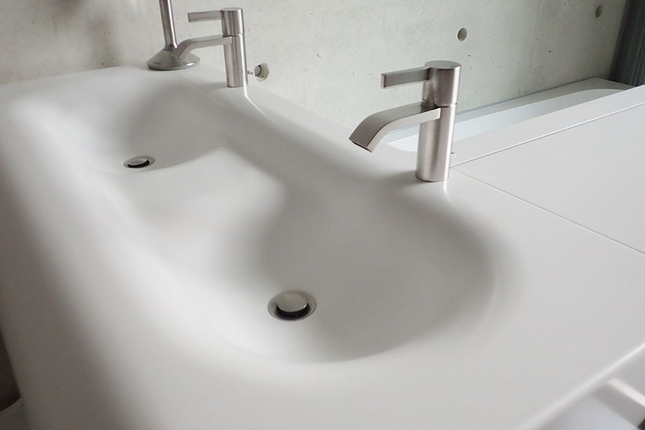 exclusief meubel-wastafel in corian op maat-limburg