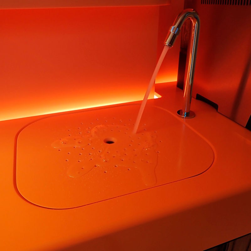 meubel-koffiebar in oranje corian-op maat