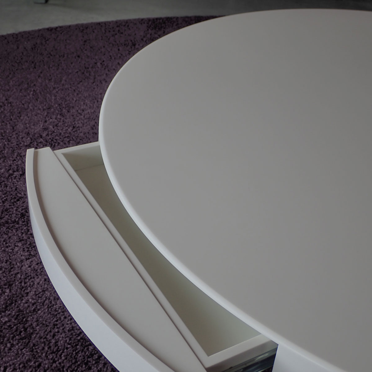 ronde exclusieve design salontafel in corian-limburg