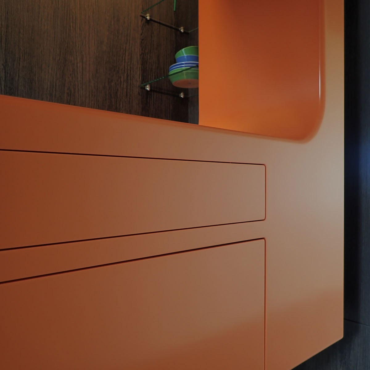 organische oranje corian design keuken, mid-century modern kitchen