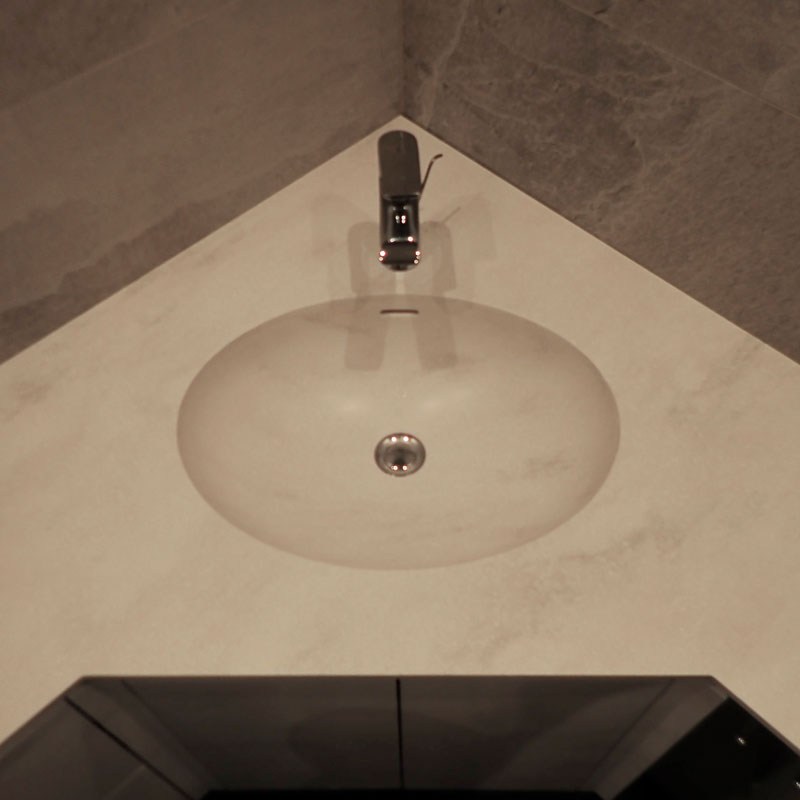 luxe badkamer-badmeubel in corian-op maat-limburg